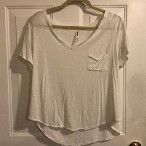 White v neck pocket tee
